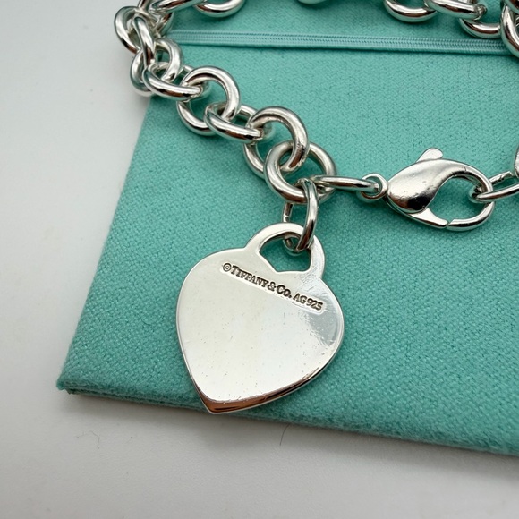 Tiffany & Co. 8.5” approx medium heart rtt charm bracelet in sterling silver - Picture 5 of 5